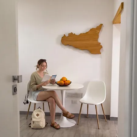 Artemide House - Bilocale Ortigia Wifi 锡拉库扎